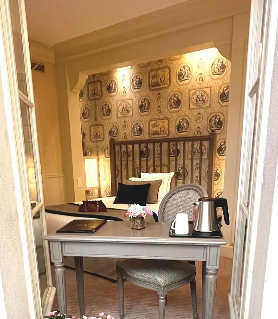 Arioso Hotel Paris 4*,  France